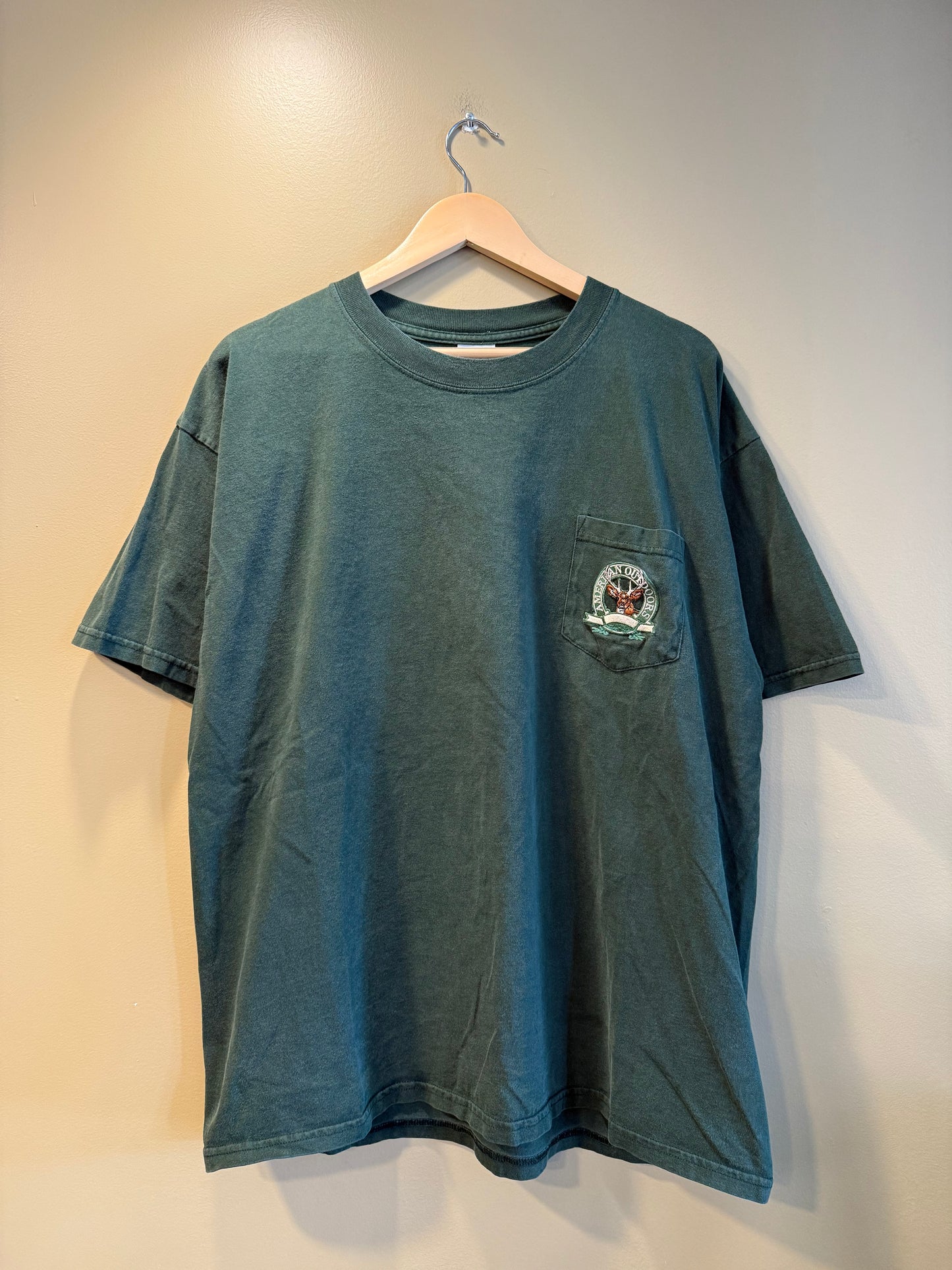 Vintage American Outdoors White Tail Deer Green Pocket T-Shirt