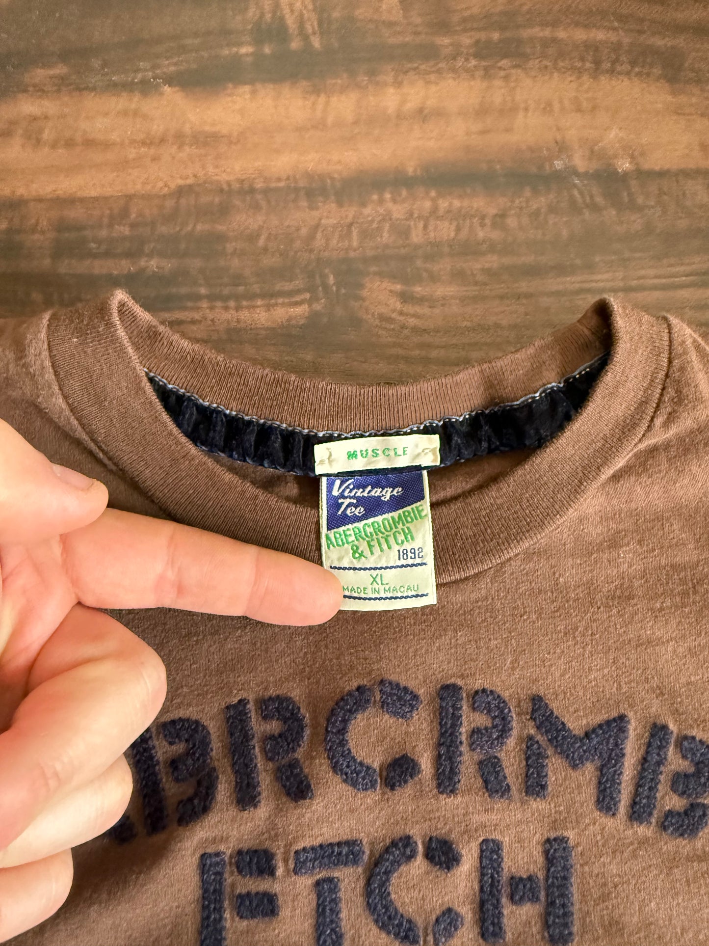 Vintage Y2K Abercrombie & Fitch Brown Muscle T-Shirt- M