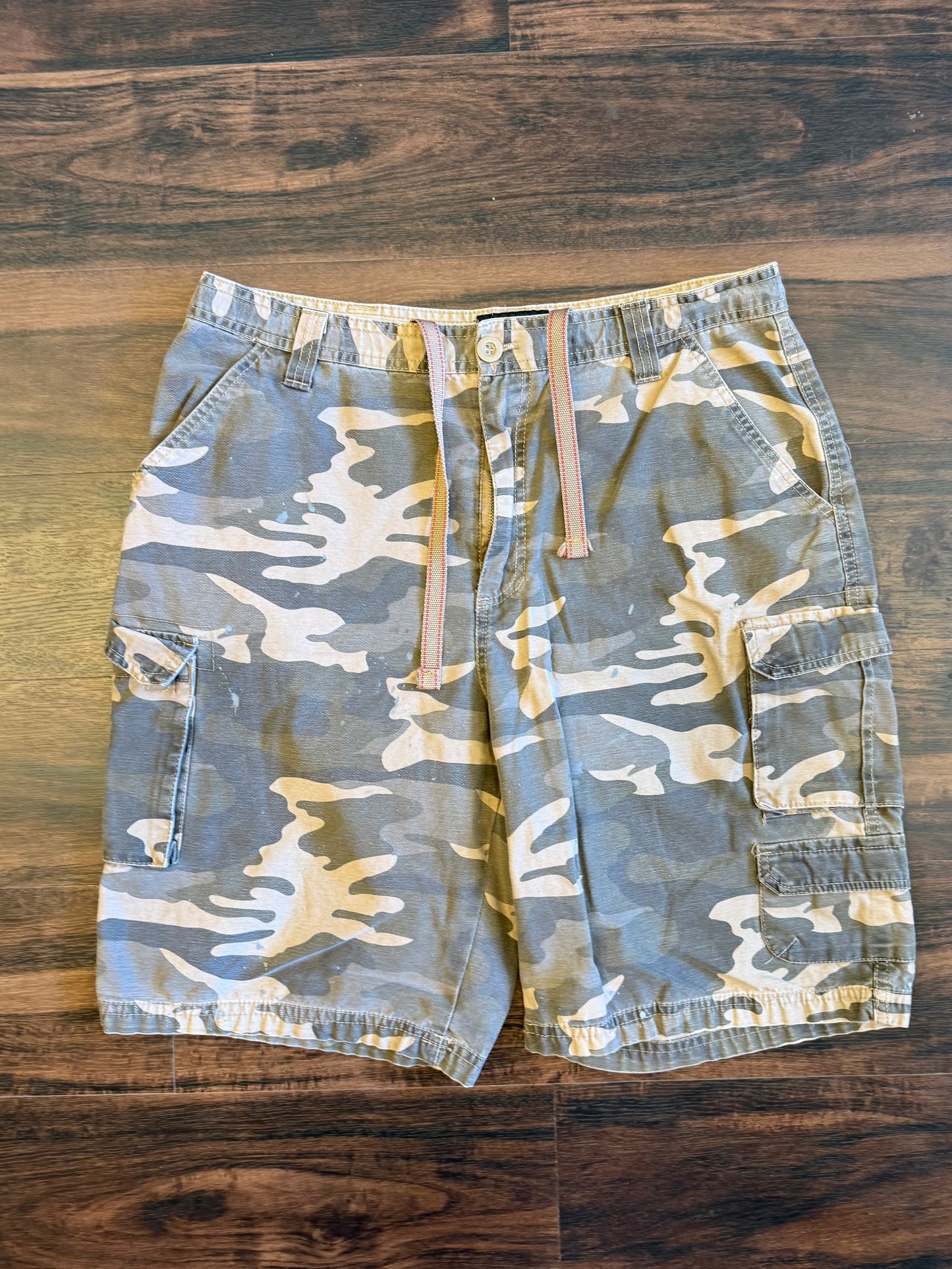 Vintage Rugged Wear Camouflage Cargo Shorts- 34