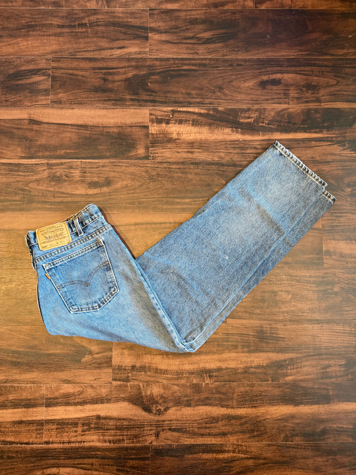 Vintage Levi’s 550 Orange Tab Light Wash Denim Jeans- 34x32