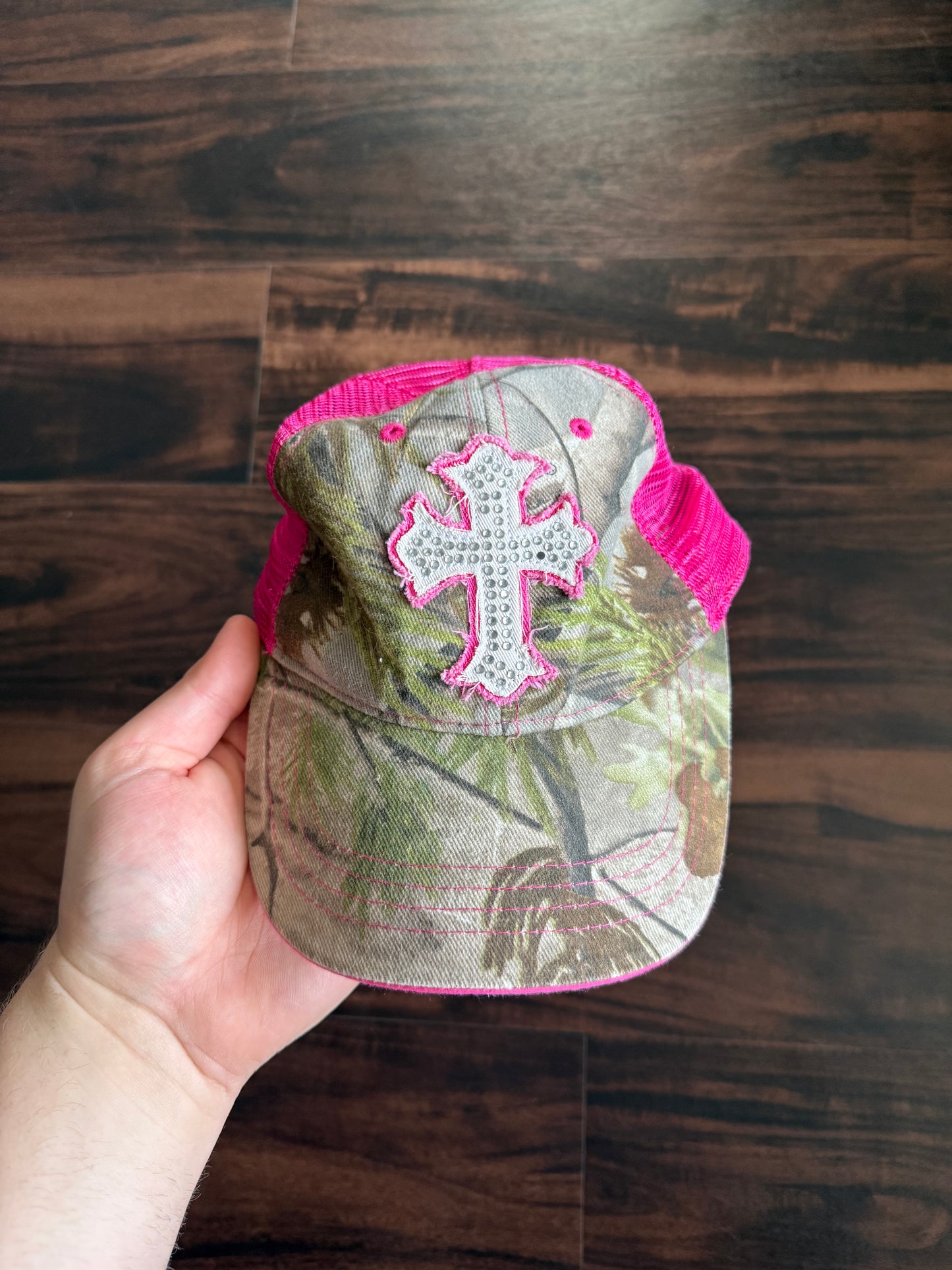 Vintage Y2K Rhinestone Embellished Pink Cross Tree Camouflage Hat
