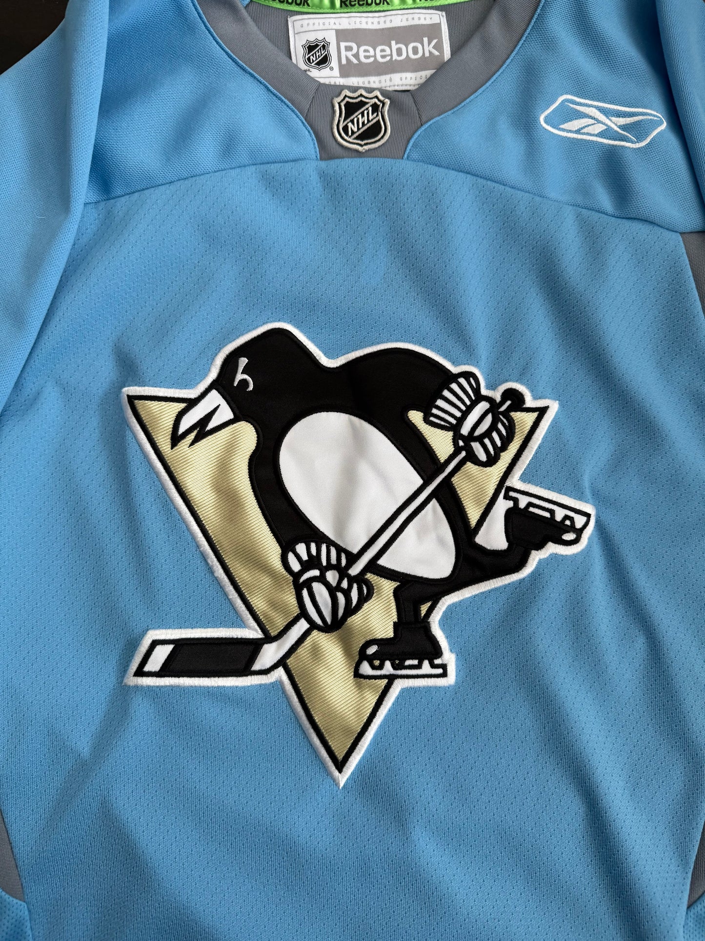 Vintage Pittsburgh Penguins Reebok Ice Blue Hockey Jersey- M