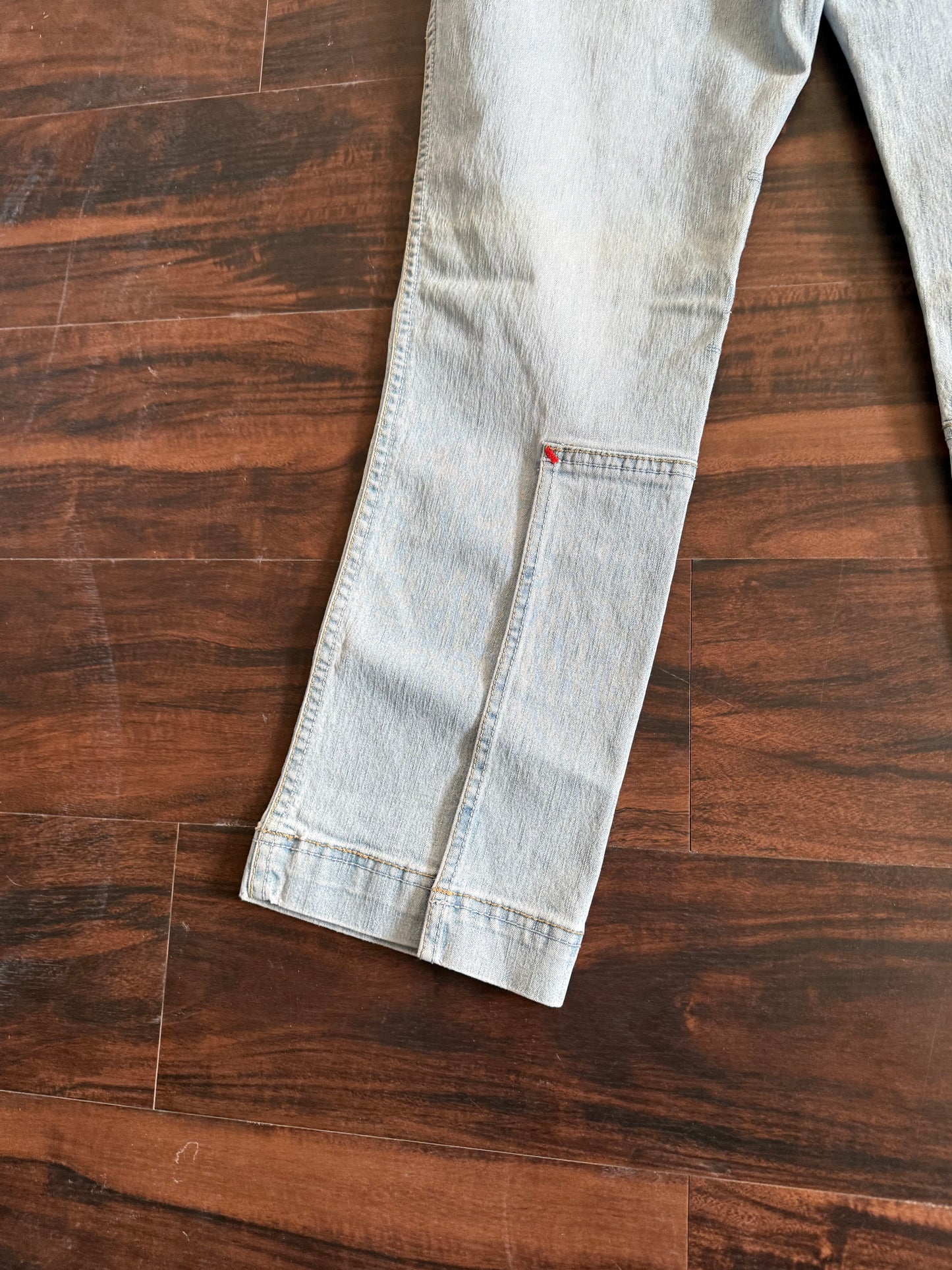 Vintage Ecko Red Women’s Low Rise Light Wash Jeans- 30x25