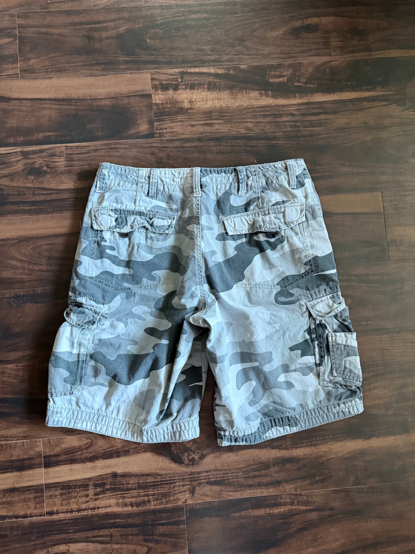 Vintage Y2K Route 66 Gray & Black Camouflage Cargo Shorts- 34
