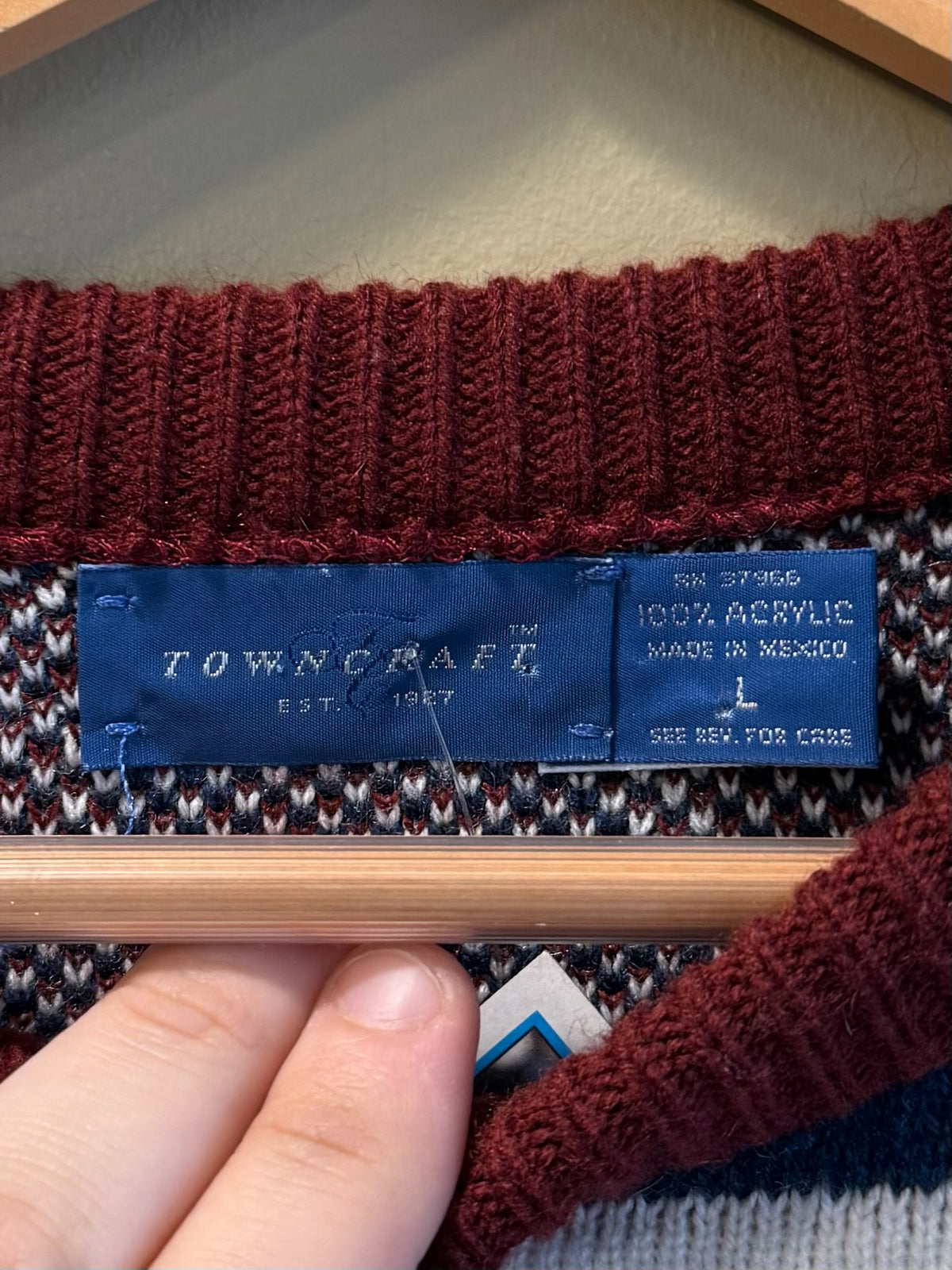 Vintage Towncraft Burgundy Pattern Sweater - L