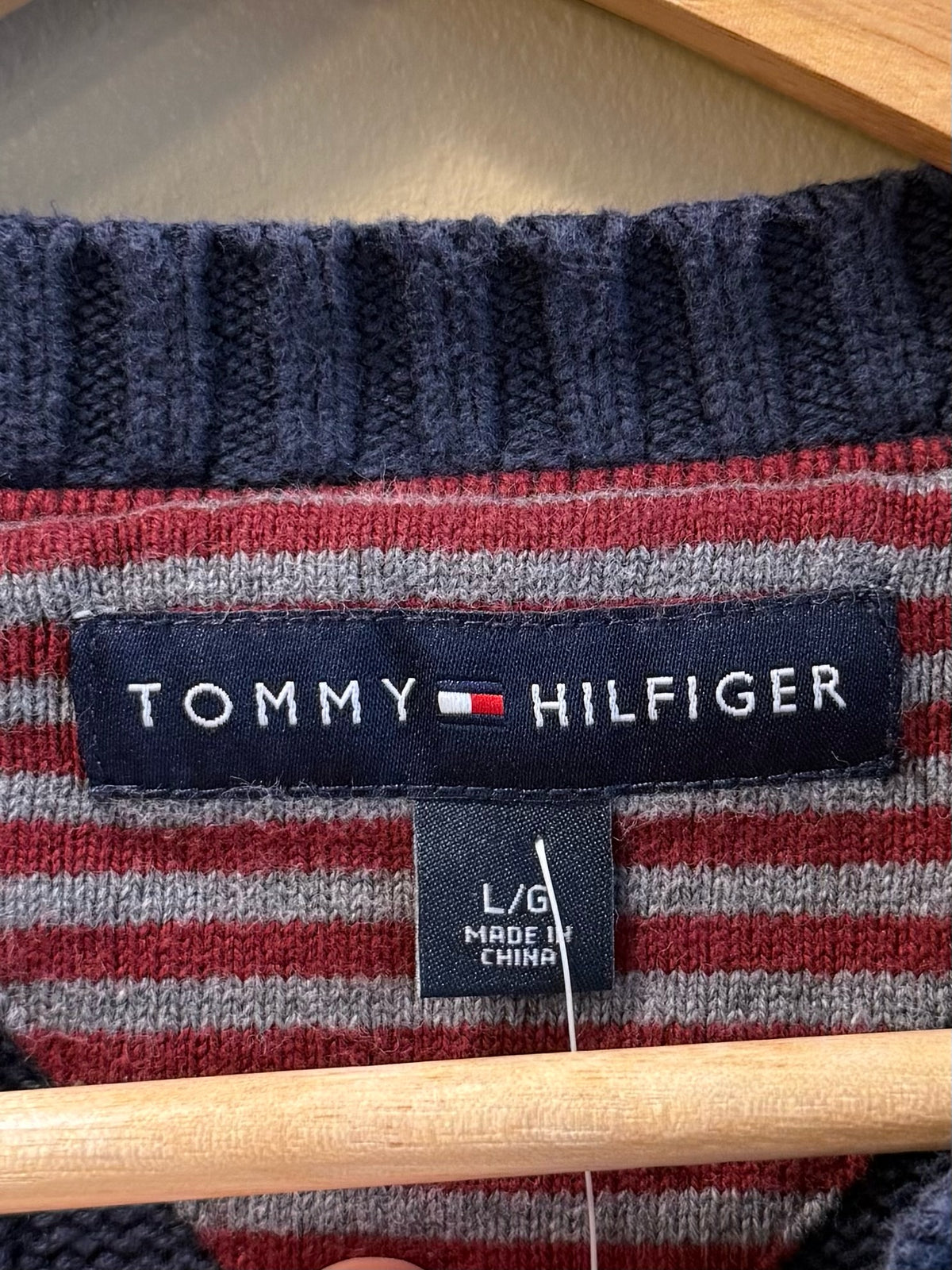 Vintage Tommy Hilfiger Cable Knit Sweater - L