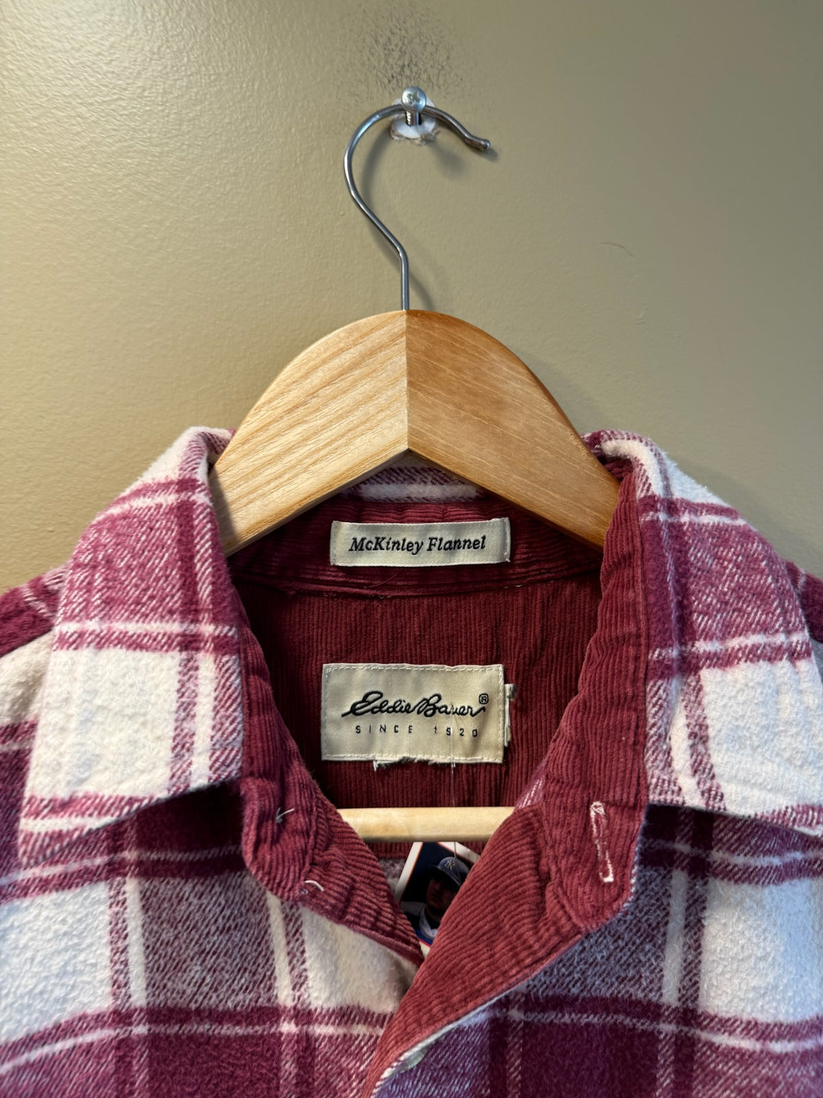 Vintage Eddie Bauer White and Maroon Button Up Flannel - L