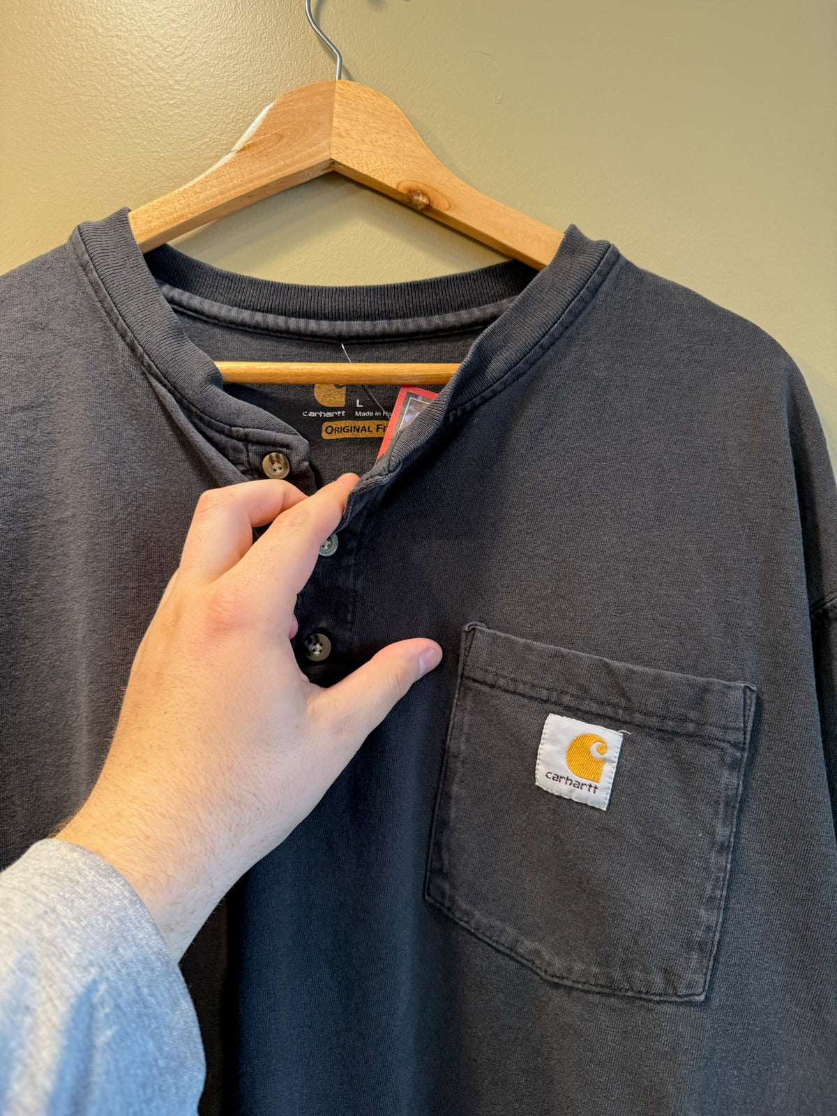 Vintage Carhartt Henley Pocket Tee T-Shirt - L