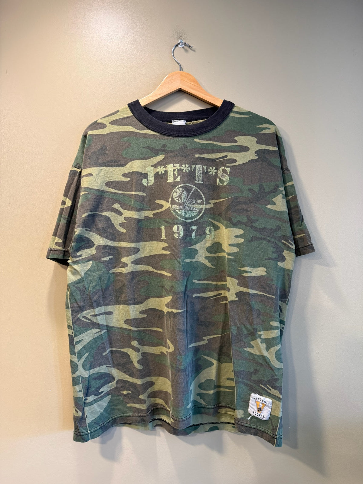 Vintage Winnipeg Jets NHL Hockey Camo Ringer Tee T-Shirt - XL